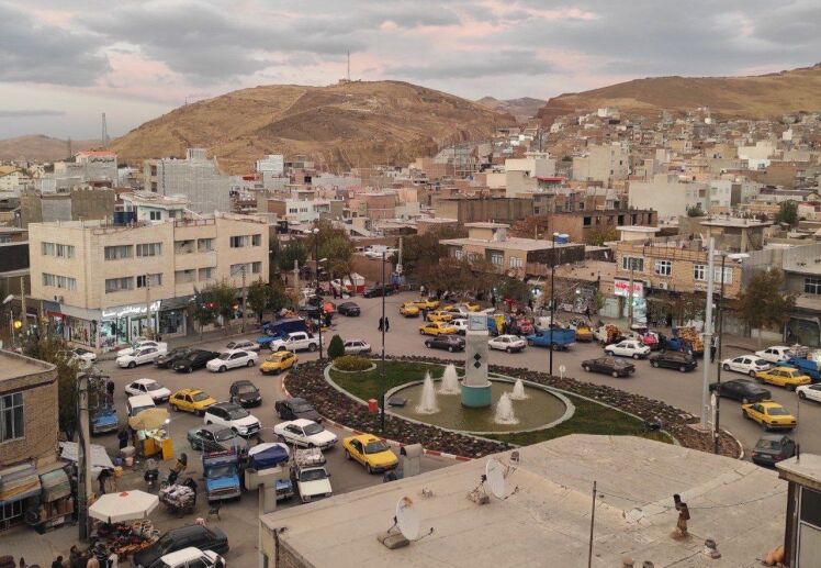 پیشنهاد شهروند ساکن منطقه میدان ساعت ، در خصوص فراخوان طراحی برج ساعت مهاباد